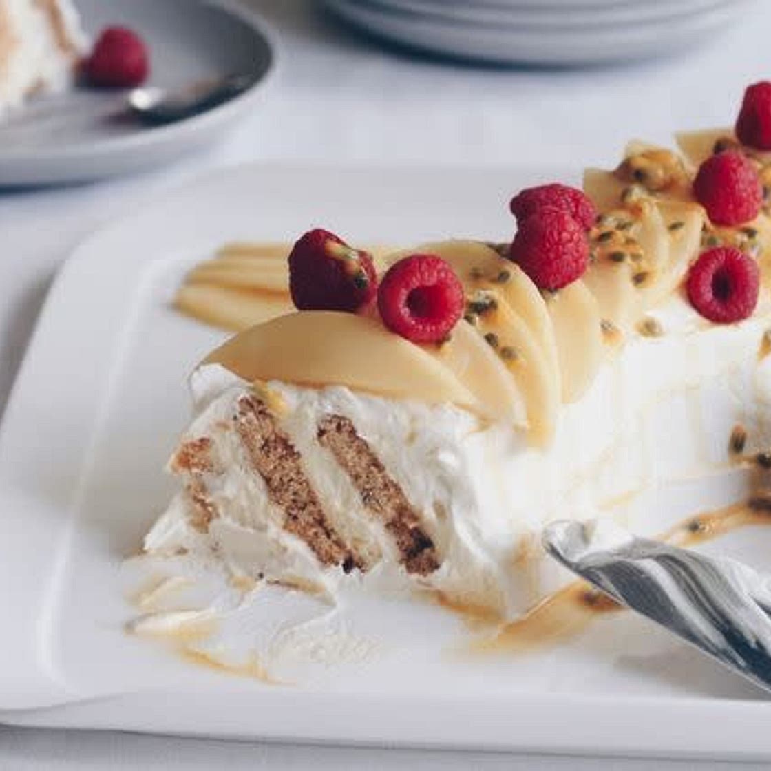 Tropical cheesecake log