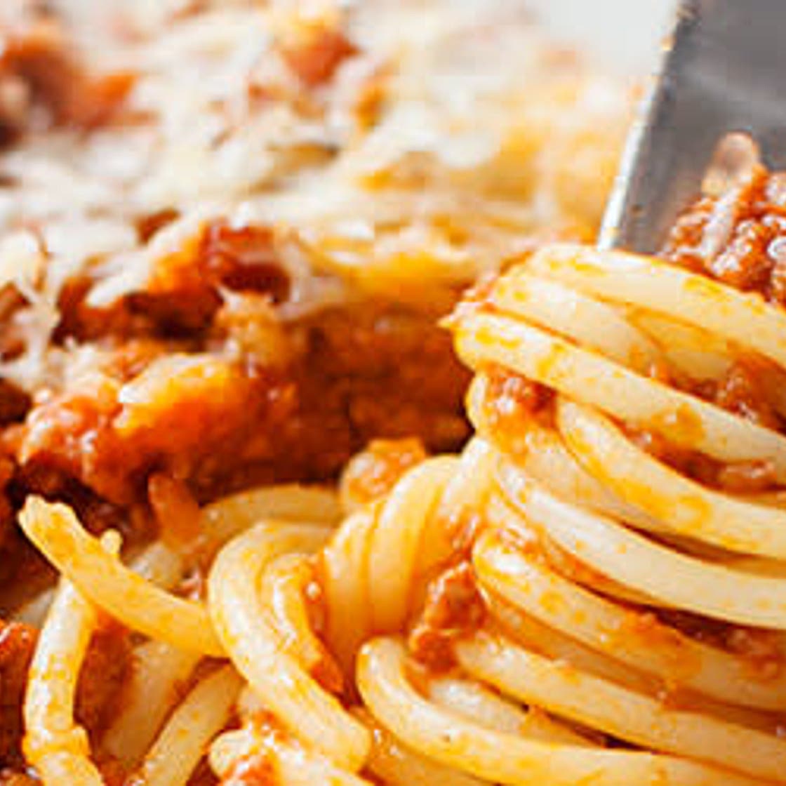 Makaron bolognese z czerwoną soczewicą