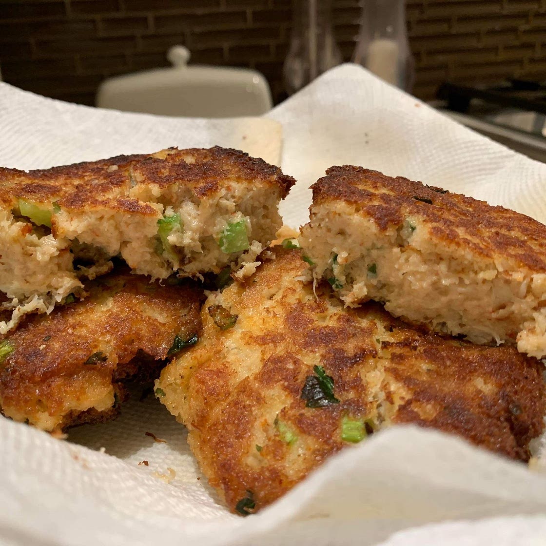 Maryland Crab Cakes with Quick Tartar Sauce 