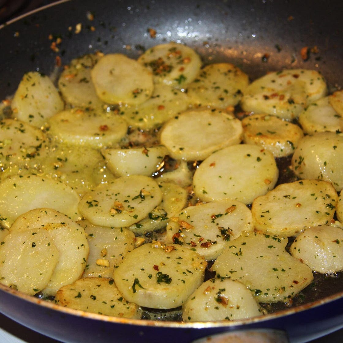 Potatoes Sautéed with Butter, Parsley and Garlic
