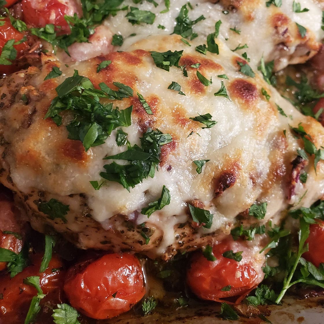Balsamic Baked Chicken Breast With Balsamic Tomato Sauce and Mozzarella Cheese