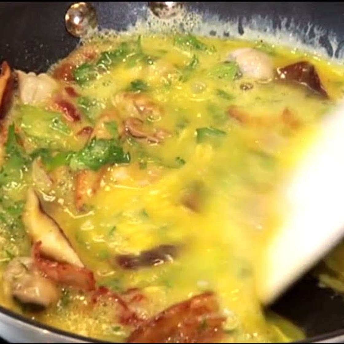 Hangtown Fry (Eggs With Bacon and Oysters)