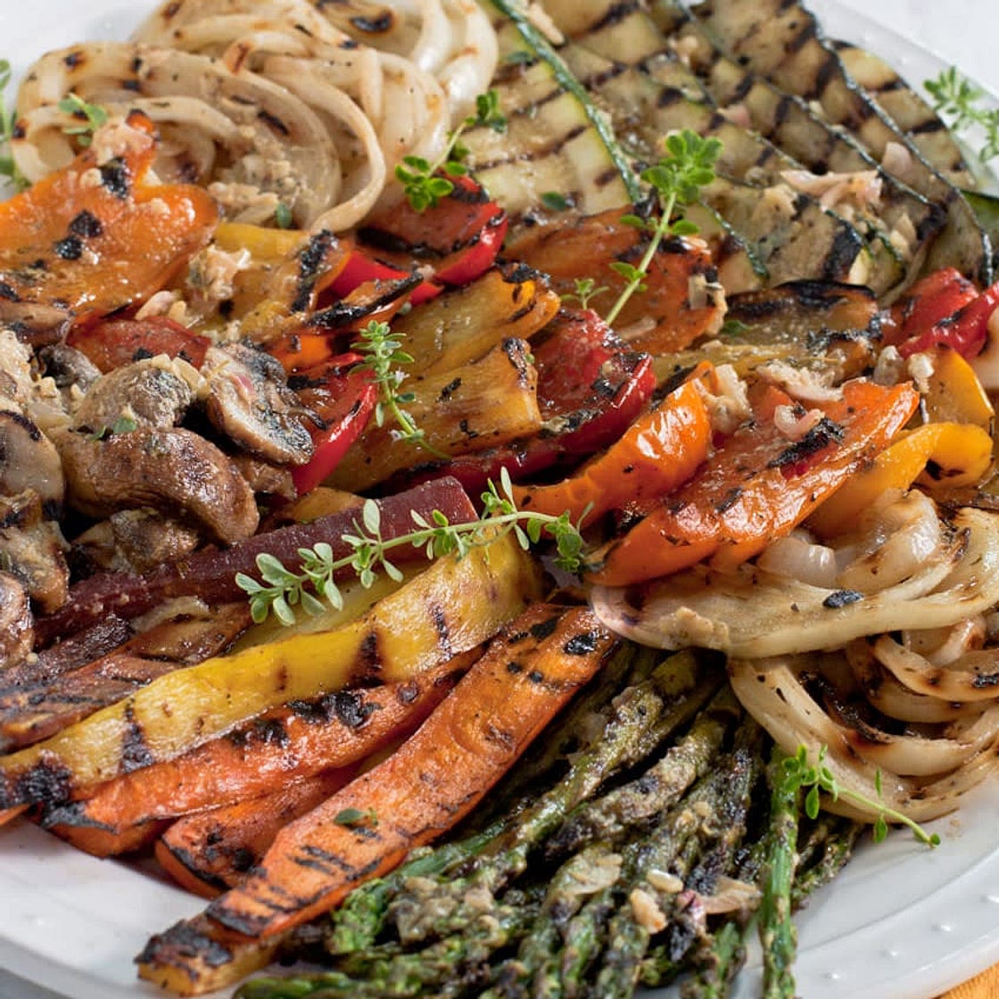 Grilled vegetable marinade with lemon, thyme and butter