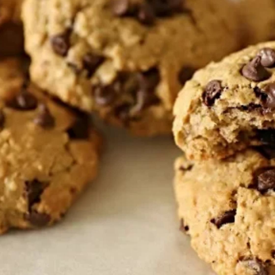 Peanut butter & banana oatmeal cookies - The Cooking Foodie