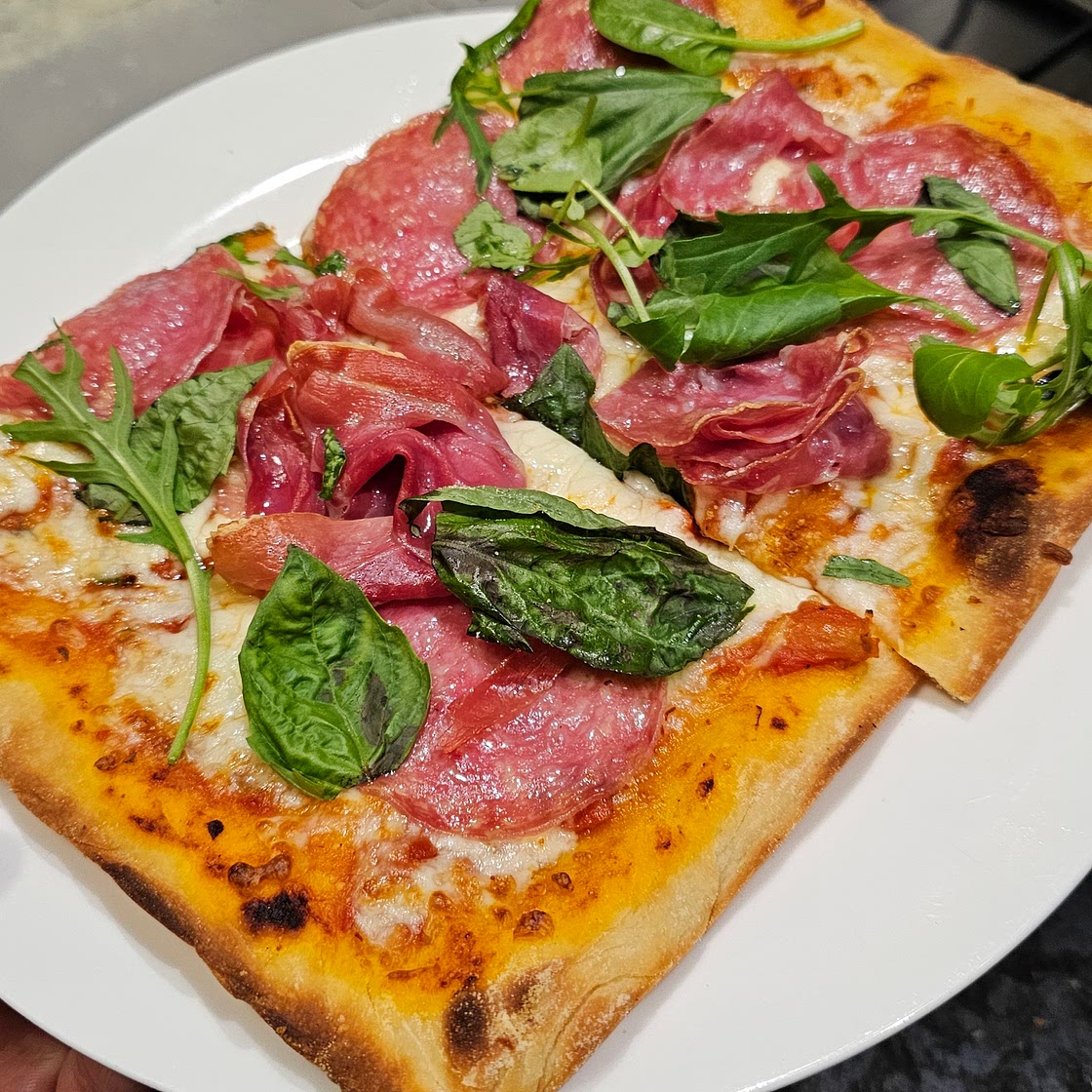 Pizza roma tray bake