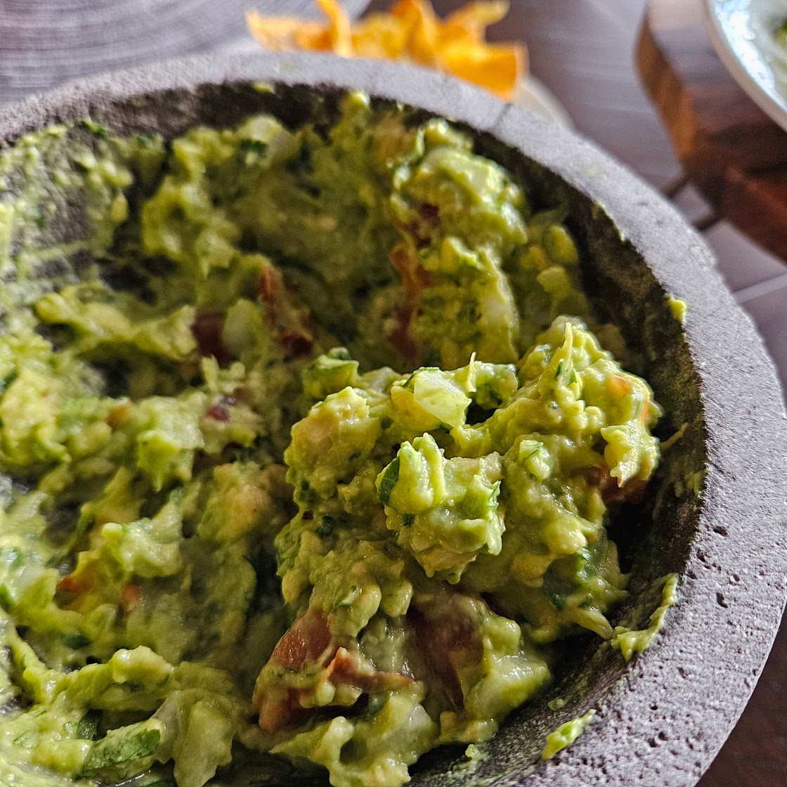 Molcajete Guacamole