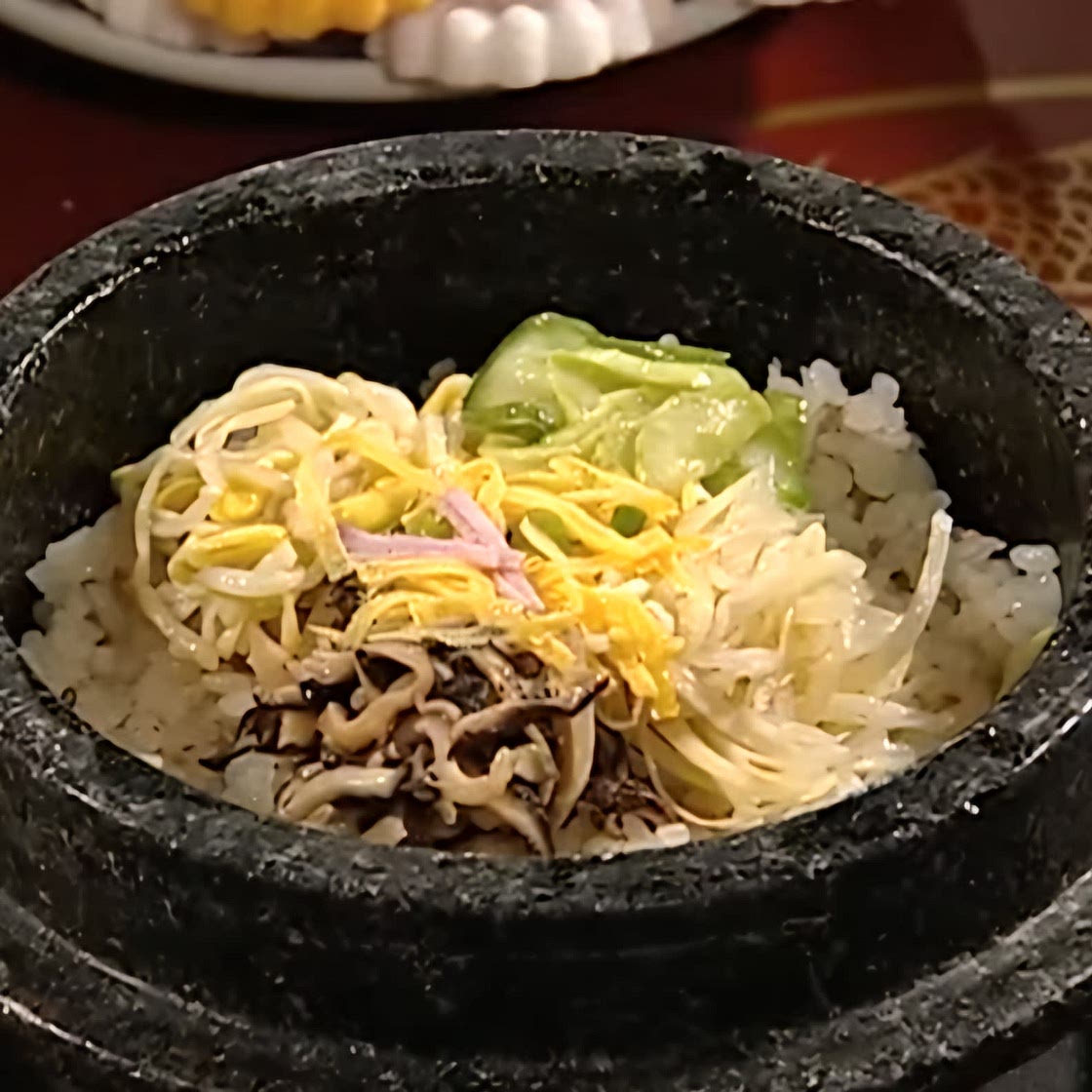 돌솥비빔밥