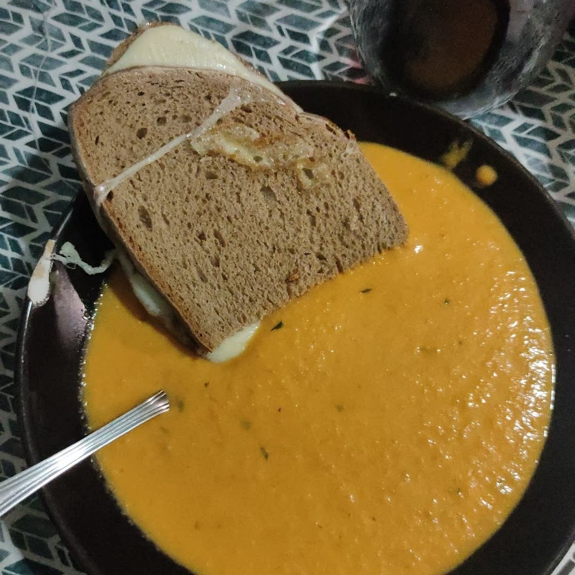 Roasted Tomato & Basil Soup with Grilled Cheese