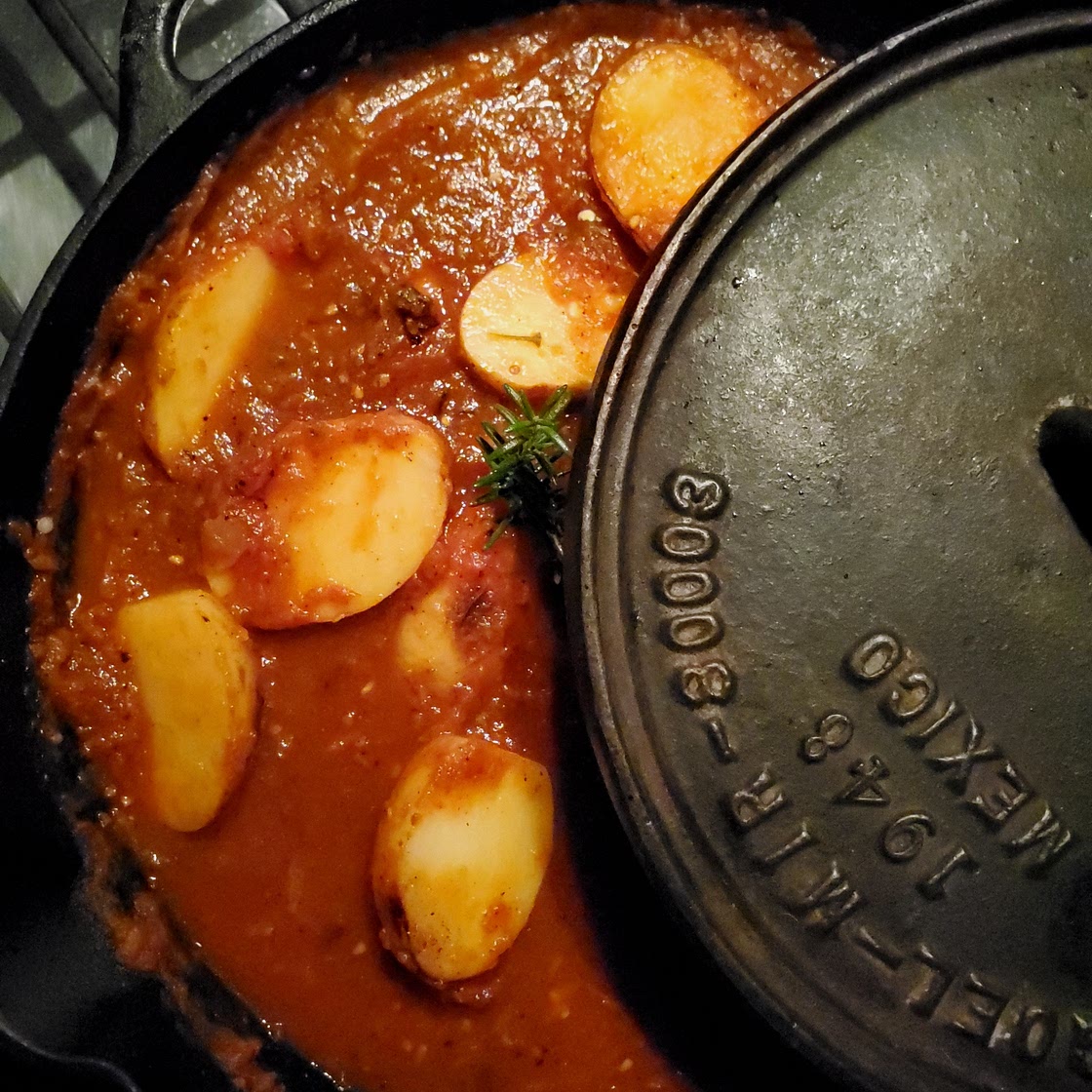 papas medio bravas