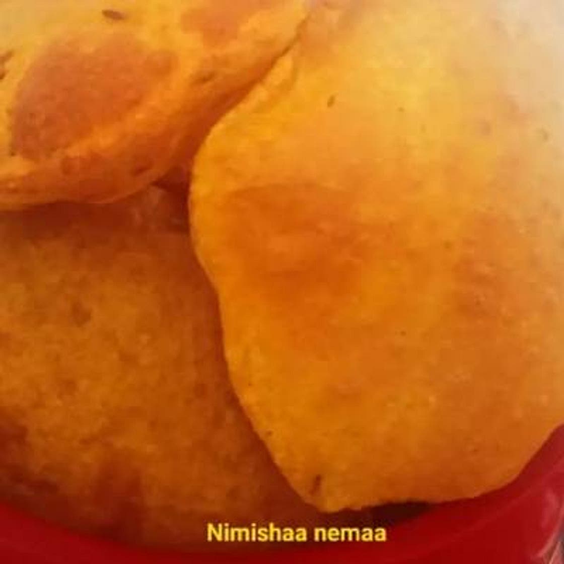 आलू की पूरी (aloo ki puri recipe in hindi)