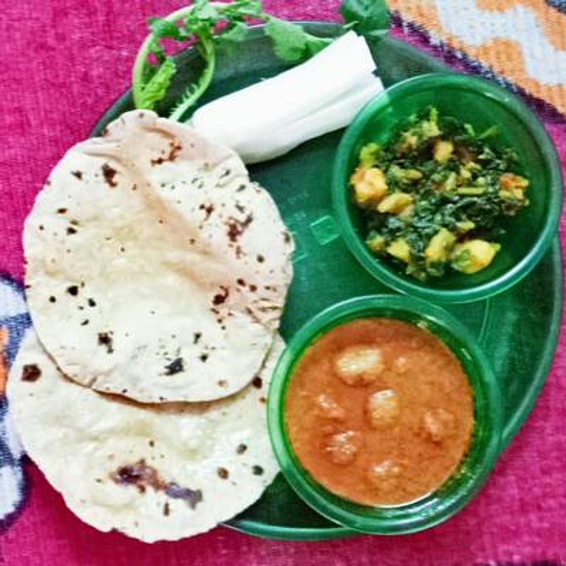 पालक आलू की सूखी सब्जी (Palak aloo ki sukhi sabzi recipe in Hindi)