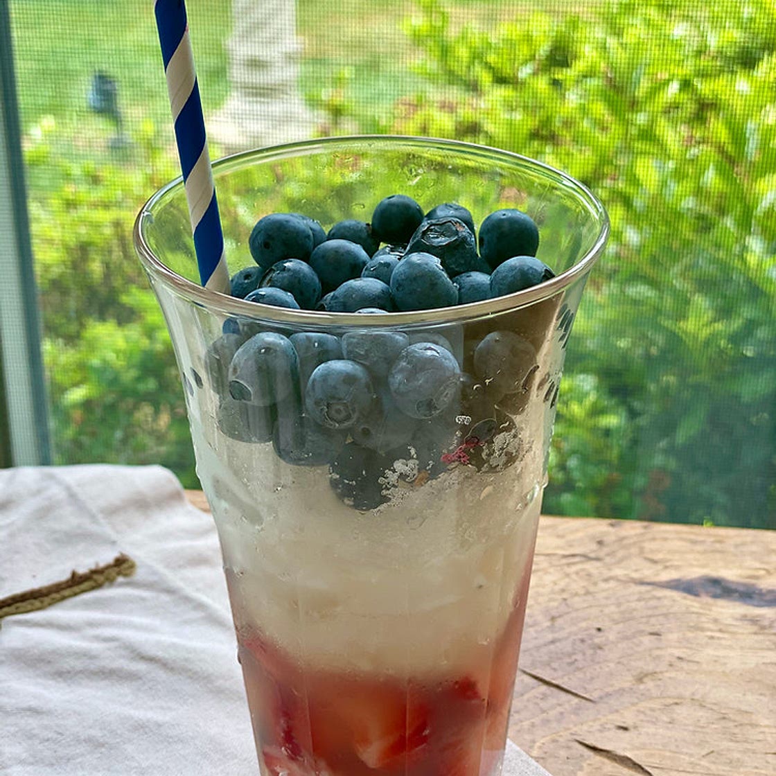 Festive Frozen Lemonade 💙 | Veginner Cooking