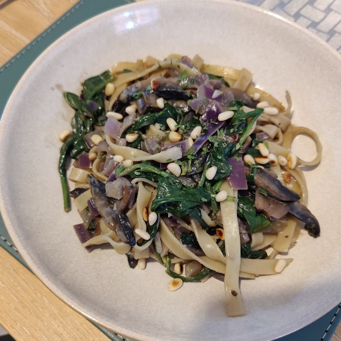 Vegan Mushroom Pasta with Spinach (easy recipe)
