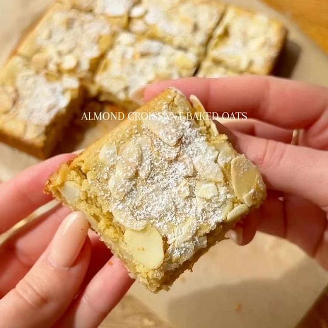 Almond croissant baked oats!
