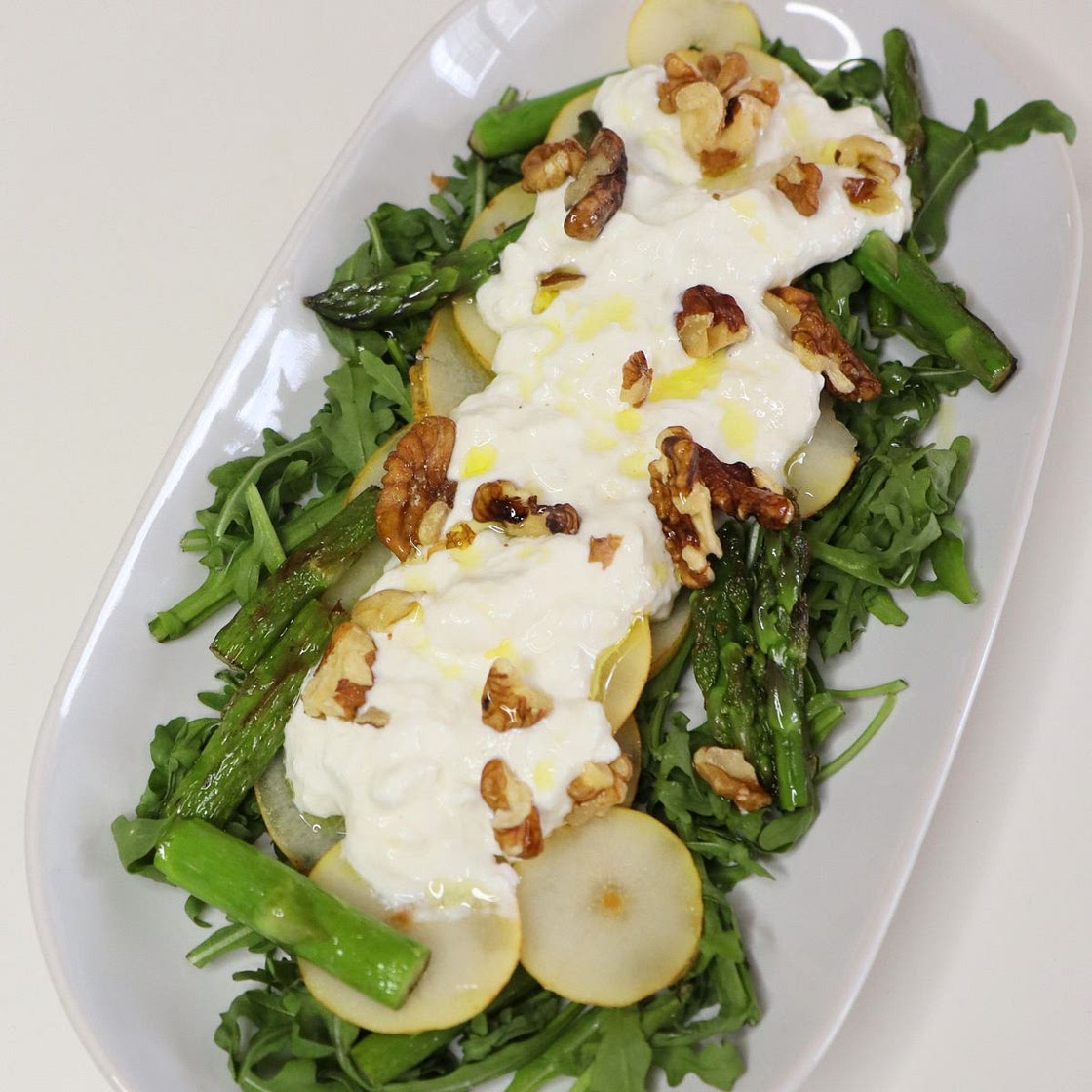 Stracciatella Salad with Walnuts