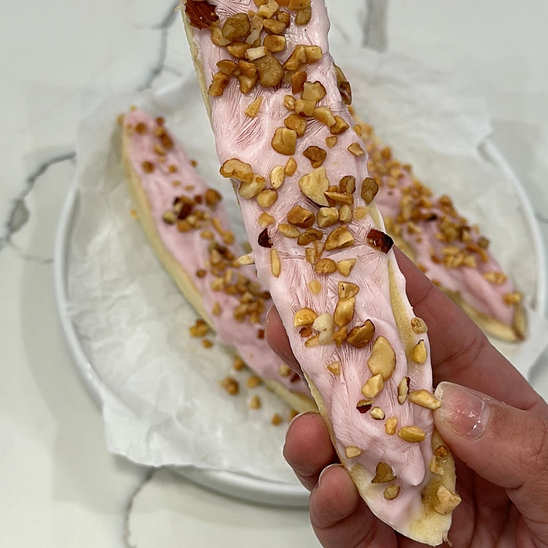Banana split bites