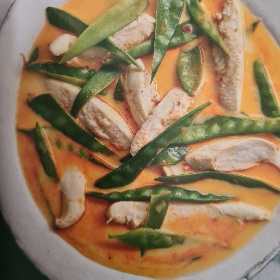 Thai chicken and coconut soup - 3 syns per serving