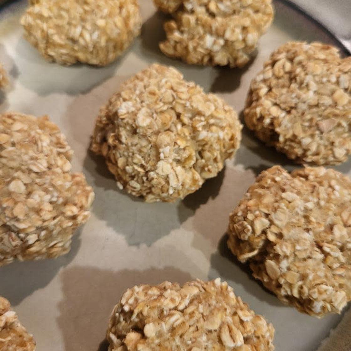 Two Ingredient Oat Cookies