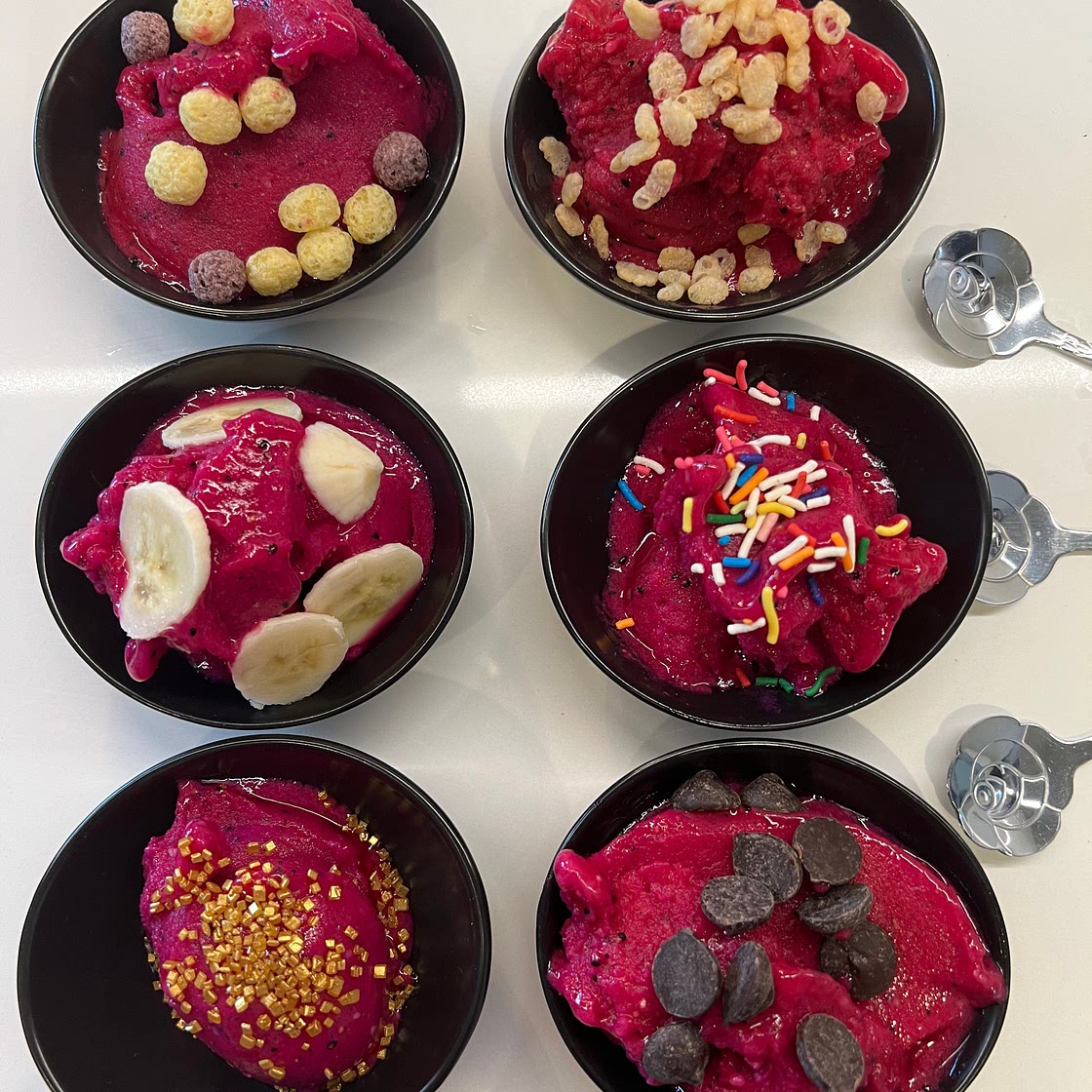 Delicious Dragon Fruit Frozen Yogurt: Vibrant Vegan Dessert