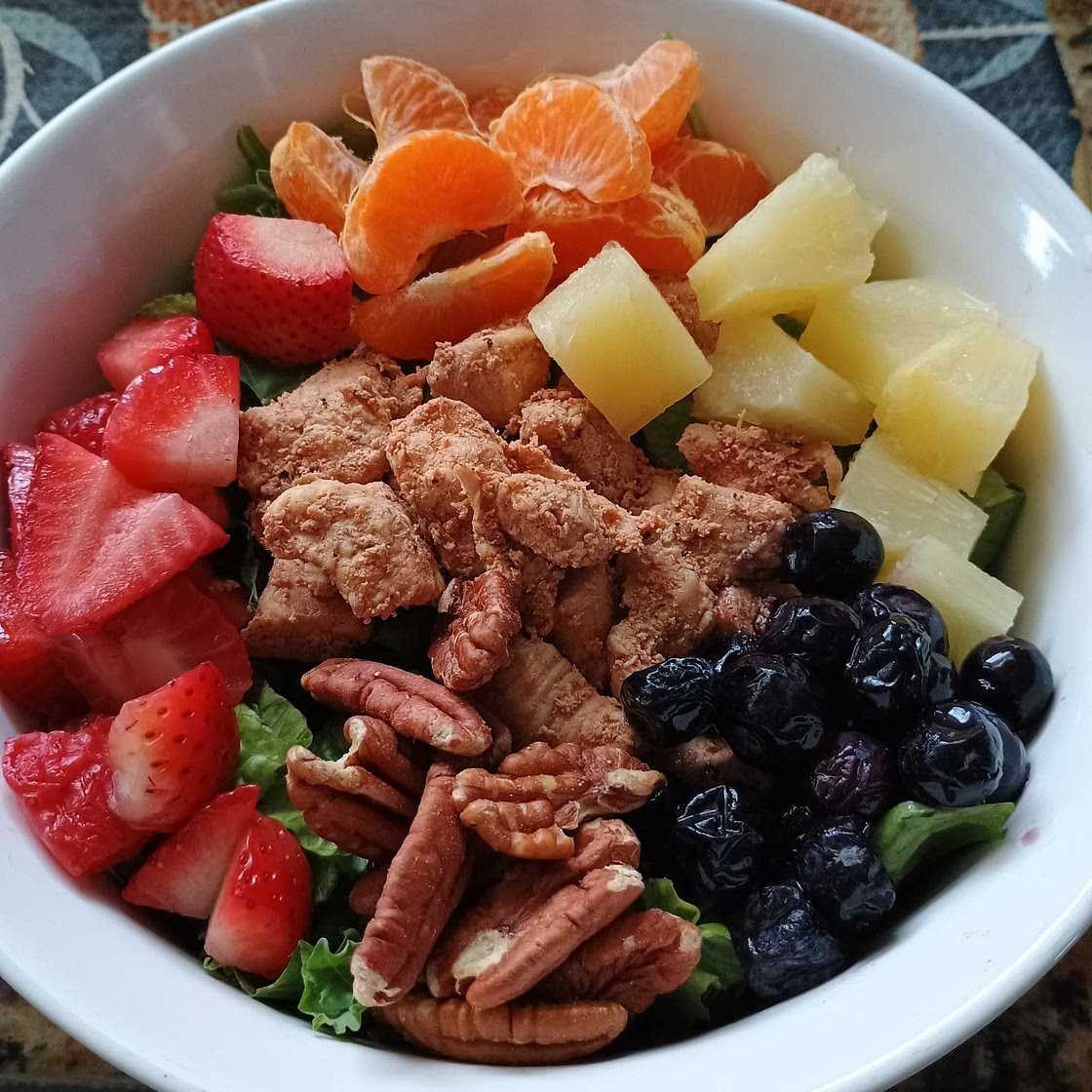 Strawberry Poppyseed Salad w/ Chicken ๐