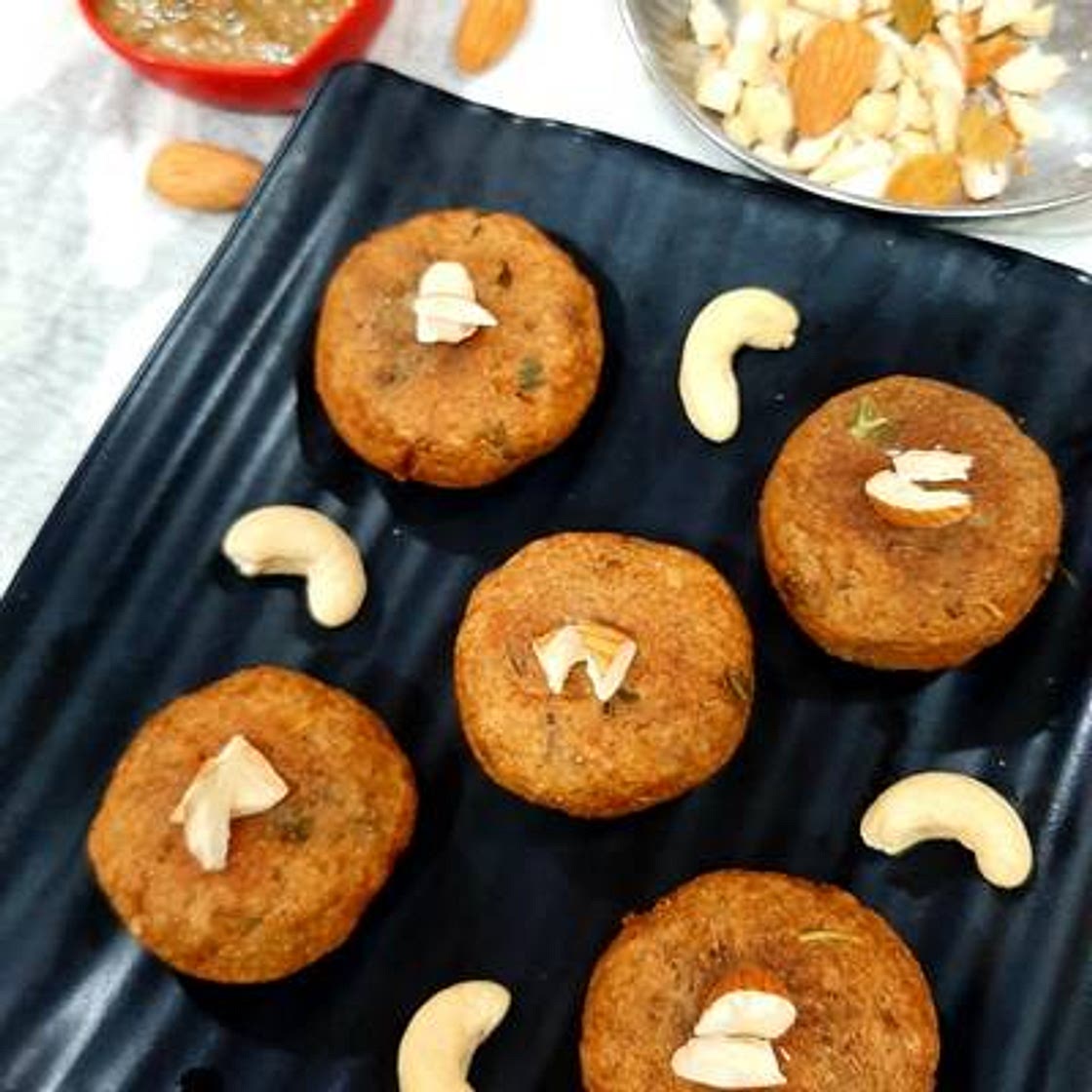 ड्राई फ्रूट कचौड़ी (Dry Fruit Kachori recipe in Hindi)