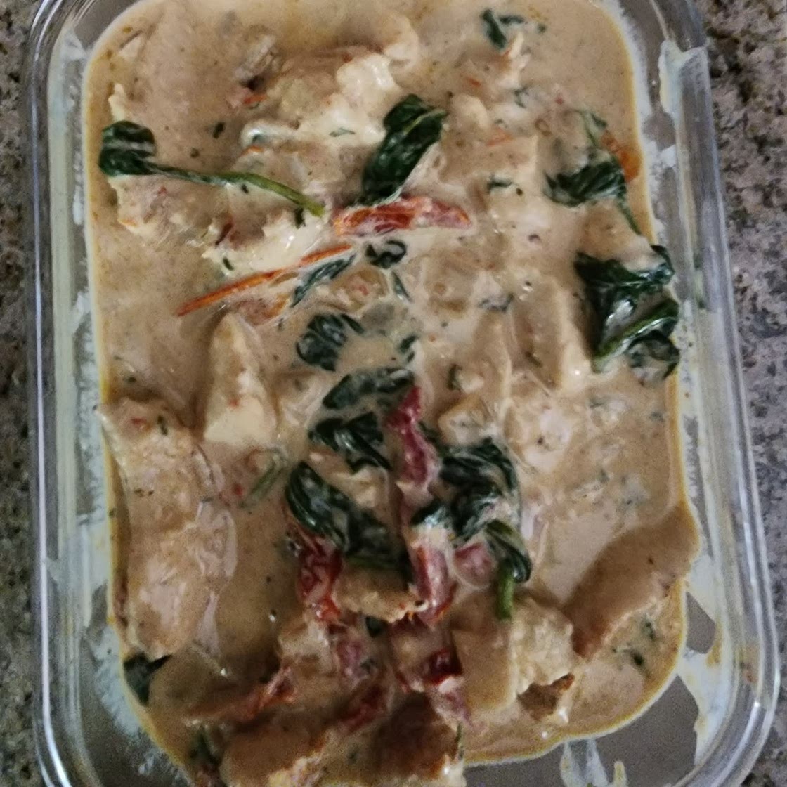 Creamy Spinach Chicken Meal Prep with Zucchini Noodles
