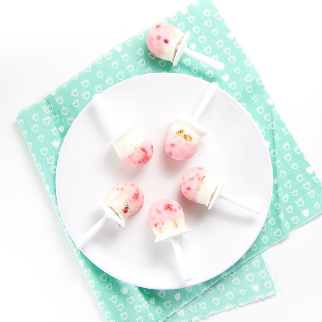 Healthy Yogurt Parfait Popsicles for Toddler + Kids