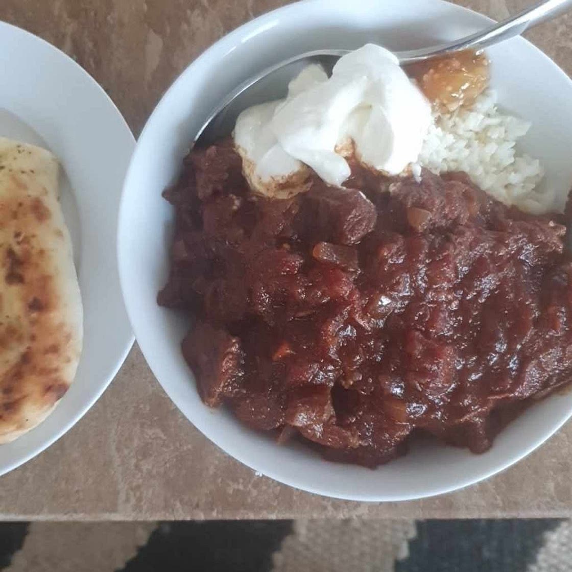 Easy Slow Cooked Beef Curry