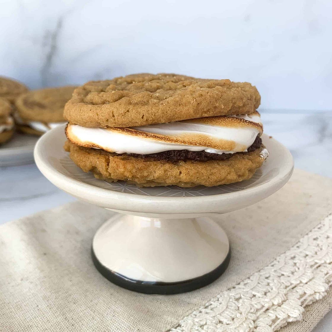 S'mores Sandwich Cookies