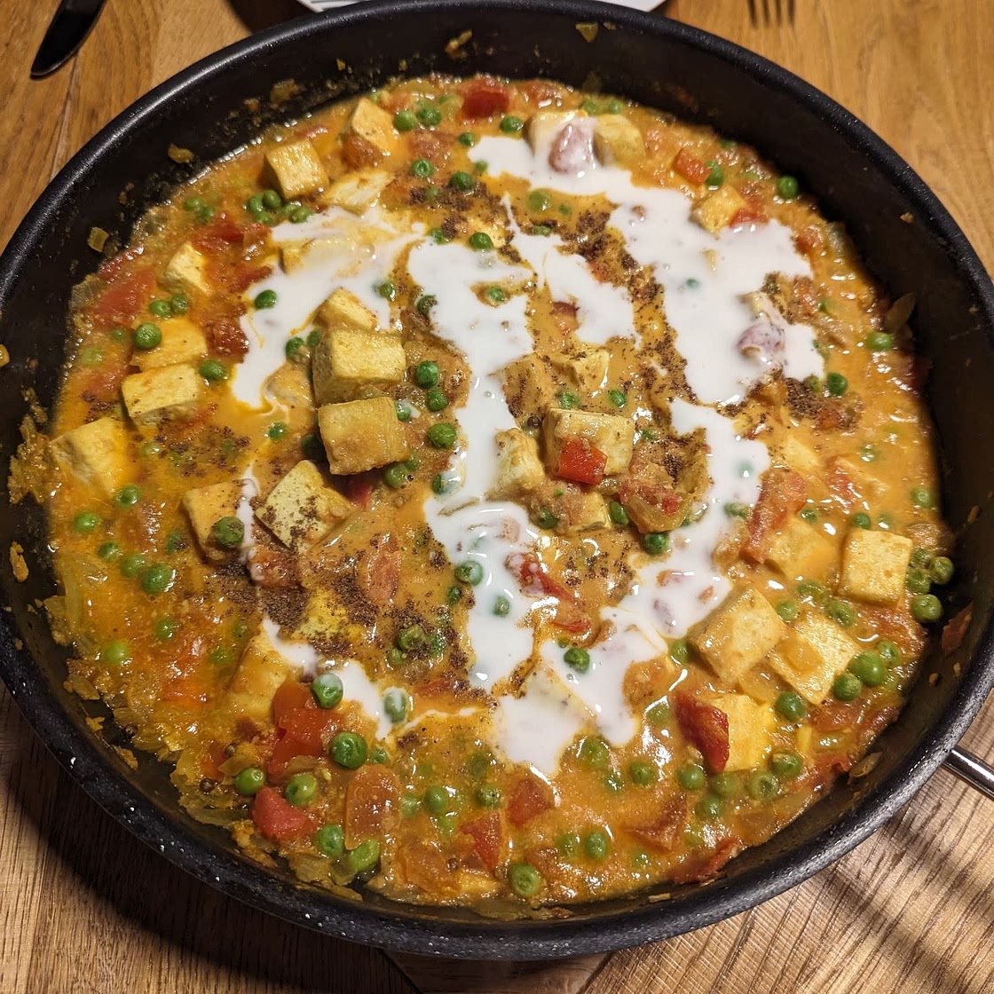Mattar Paneer (Peas and Paneer in Spiced Tomato Gravy)