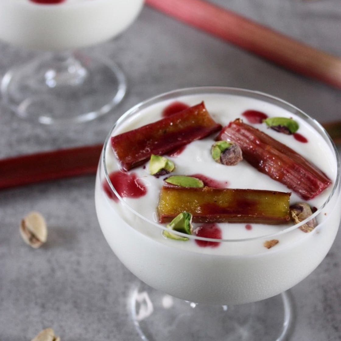 Rhubarb Fool with Yoghurt