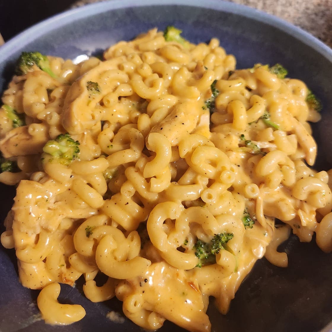 White Cheddar Mac and Cheese with Chicken and Broccoli