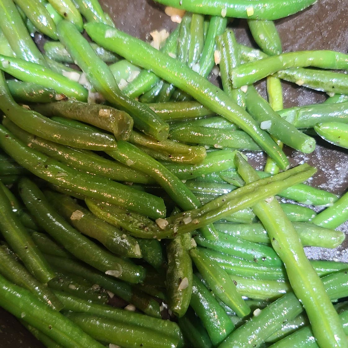 Sautéed Green Beans with Garlic