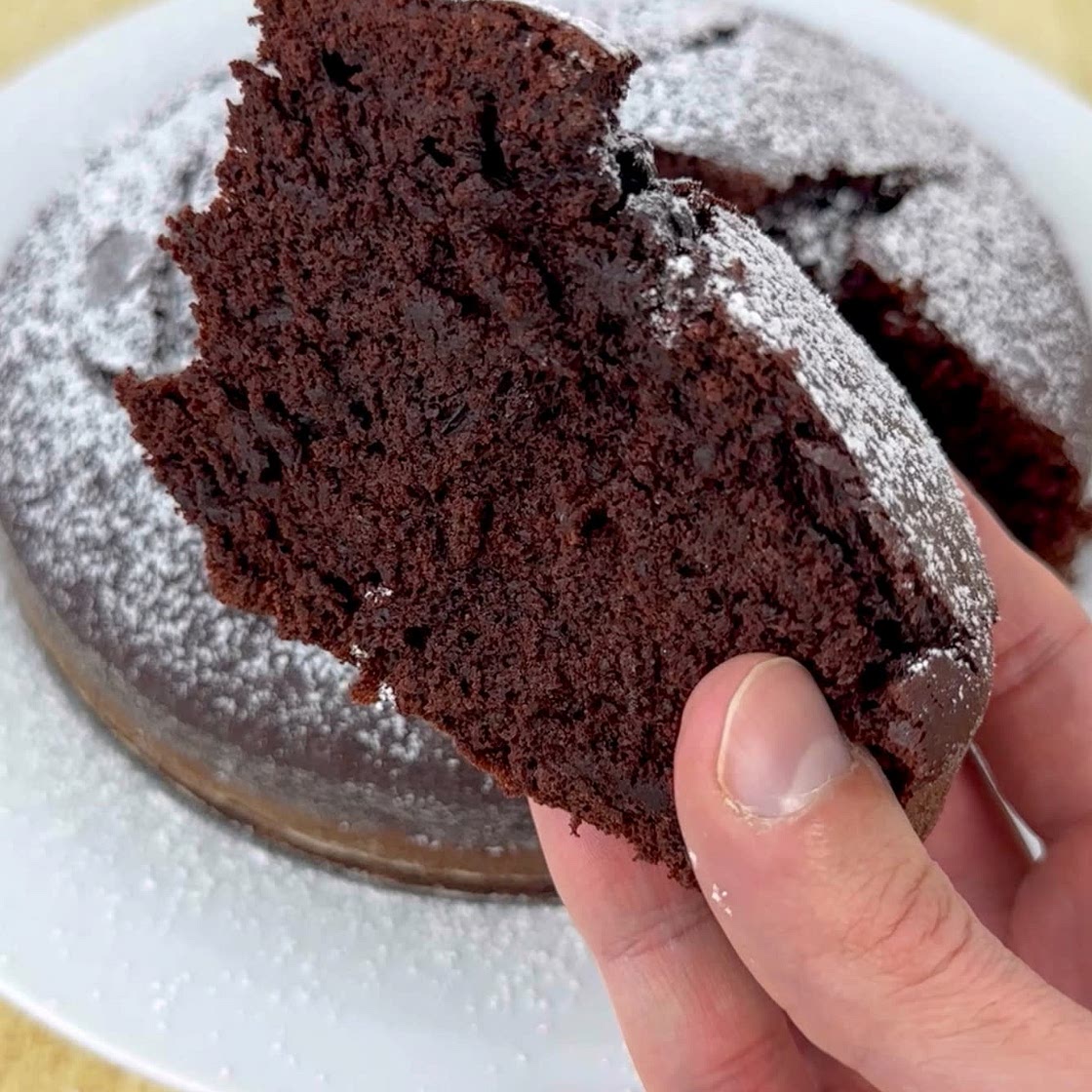 BRAZILIAN CHOCOLATE CAKE