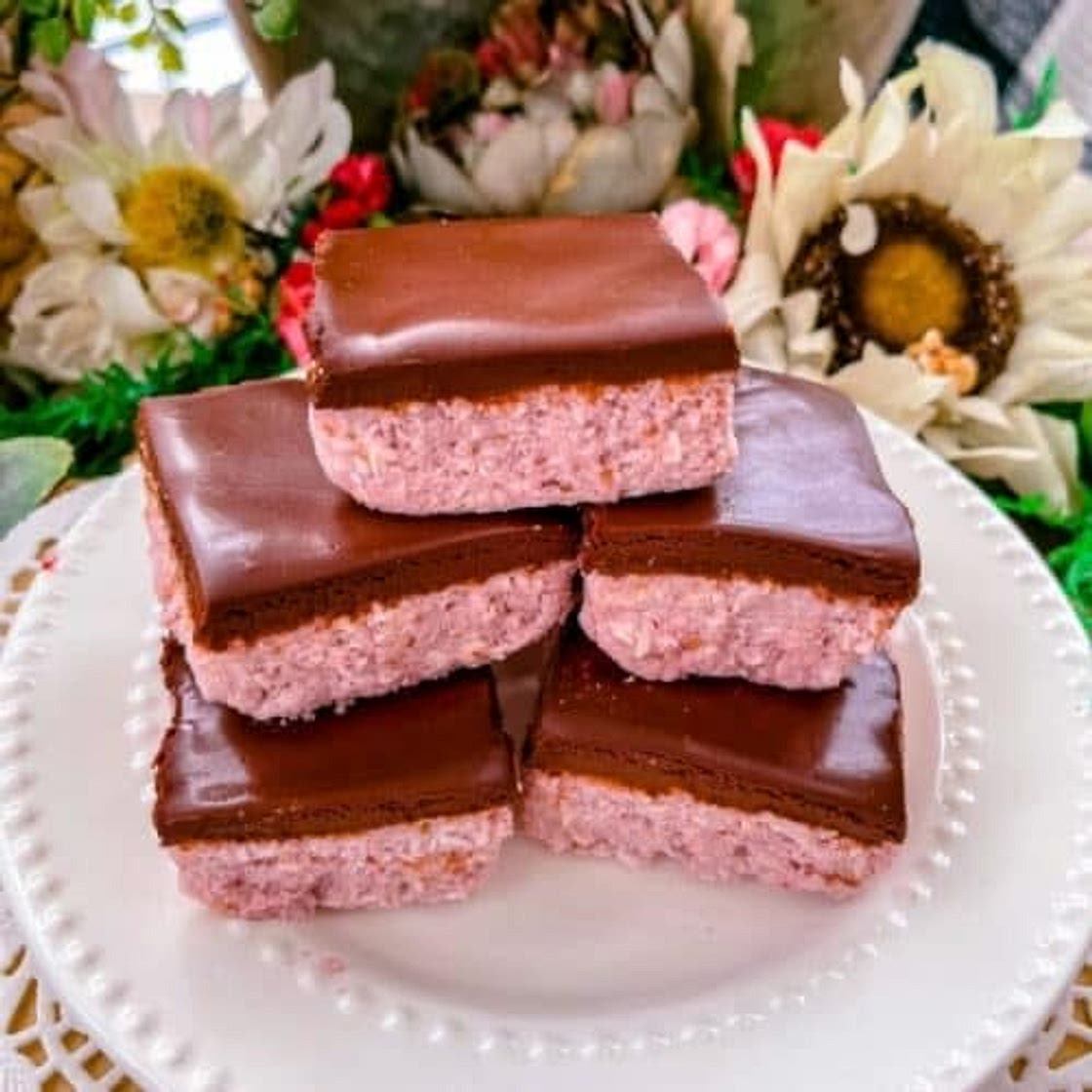 Chocolate Covered Strawberry Bars