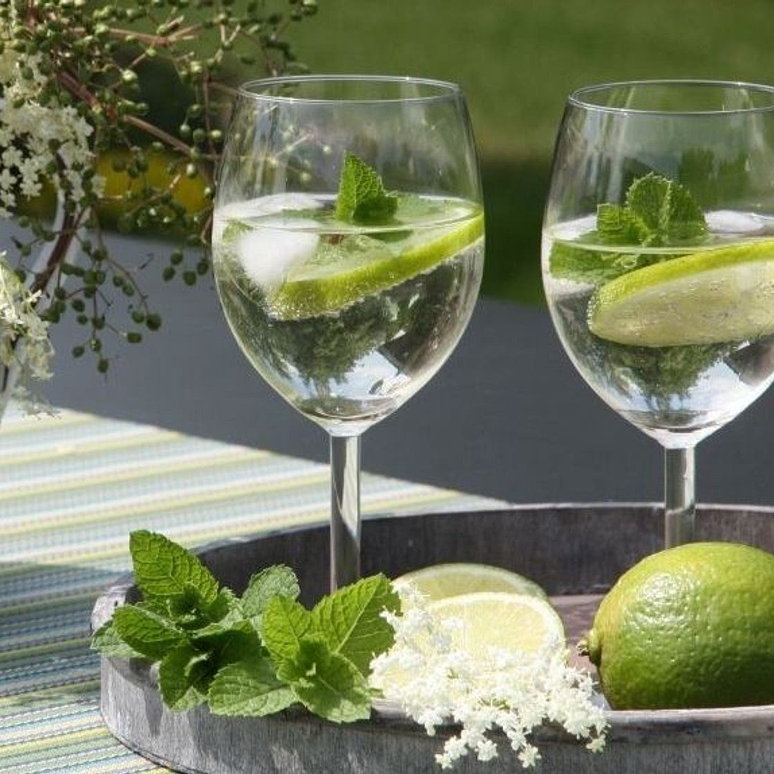 Hugo Cocktail