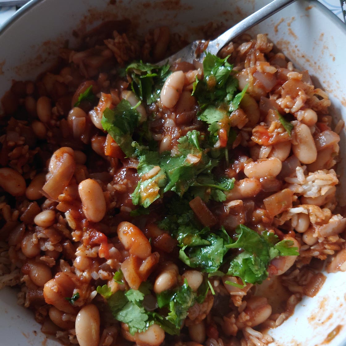 Iraqi white bean stew (fasoulia)