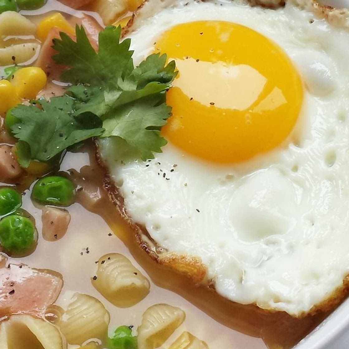 Hong Kong Style Spam & Egg Macaroni Soup (午餐肉通粉)