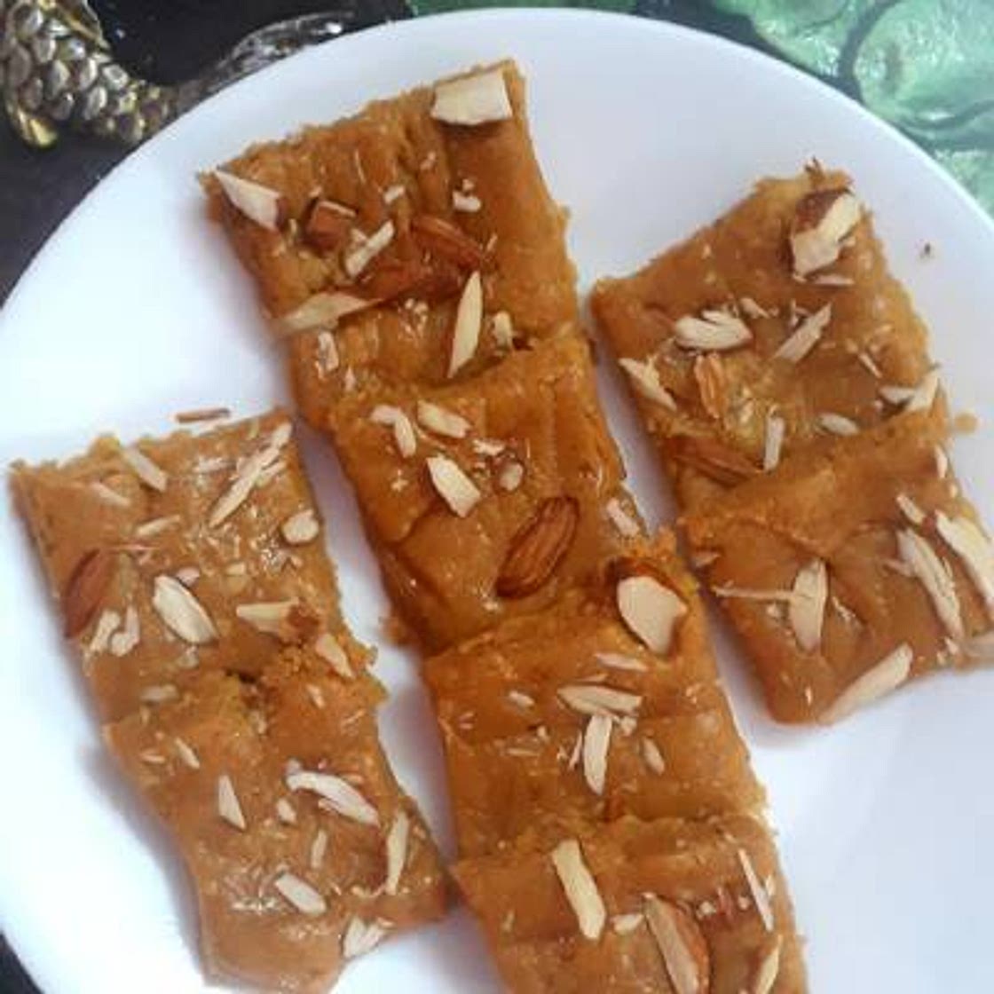 बेसन बर्फी (Basan Barfi recipe in hindi)