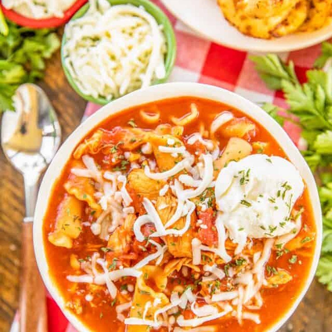 SLOW COOKER CHICKEN PARMESAN SOUP