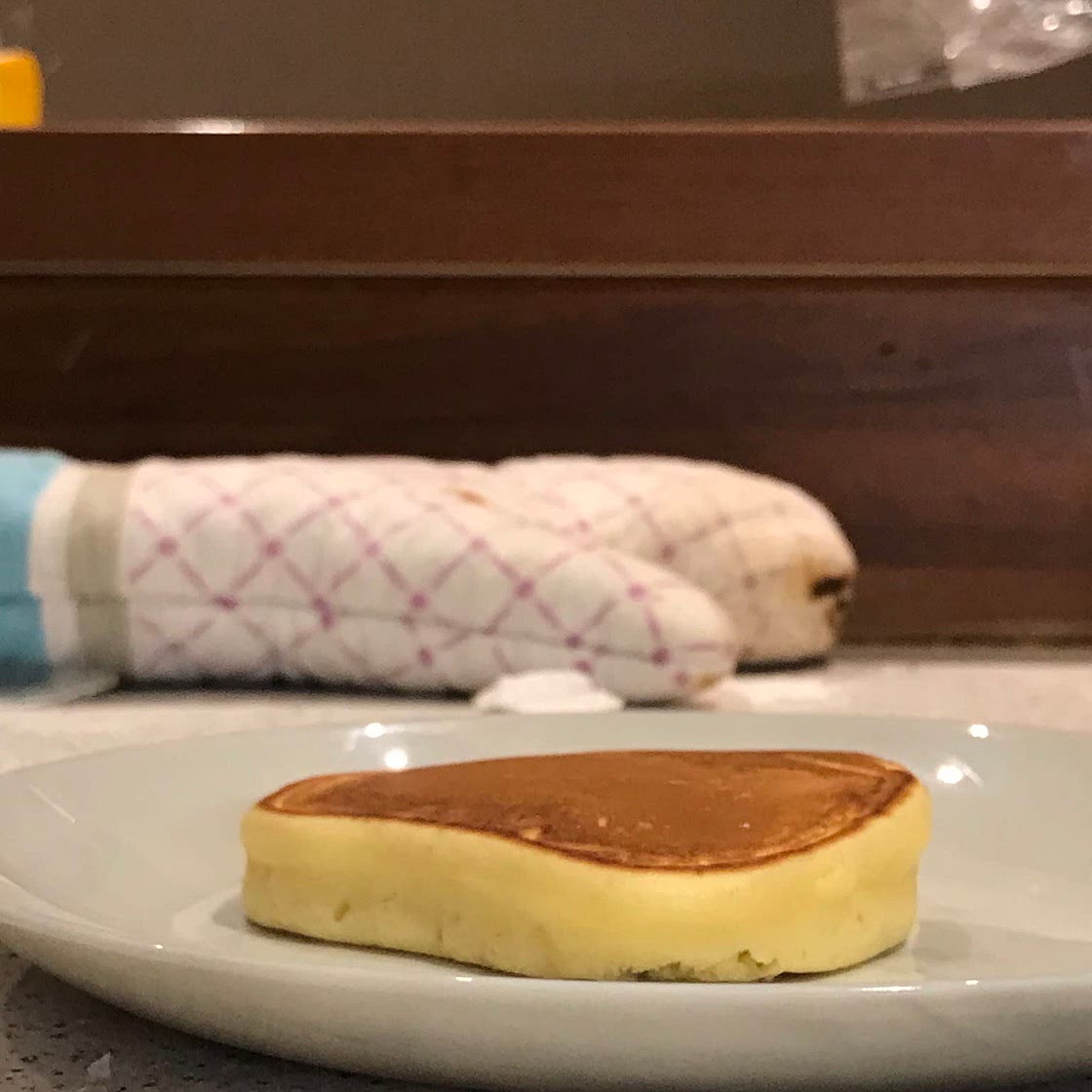 Thick and Fluffy American Pancakes