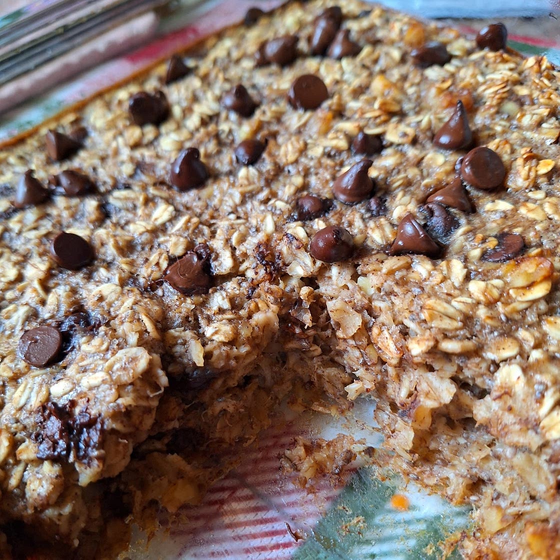 Banana Chocolate Chip Baked Oatmeal