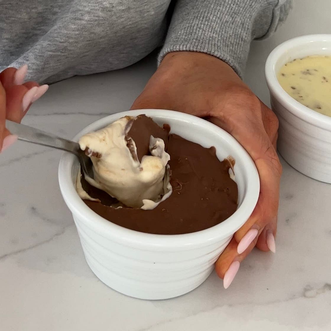 Biscoff yoghurt choc top