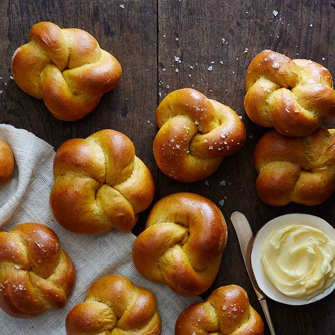Golden Pumpkin Dinner Rolls