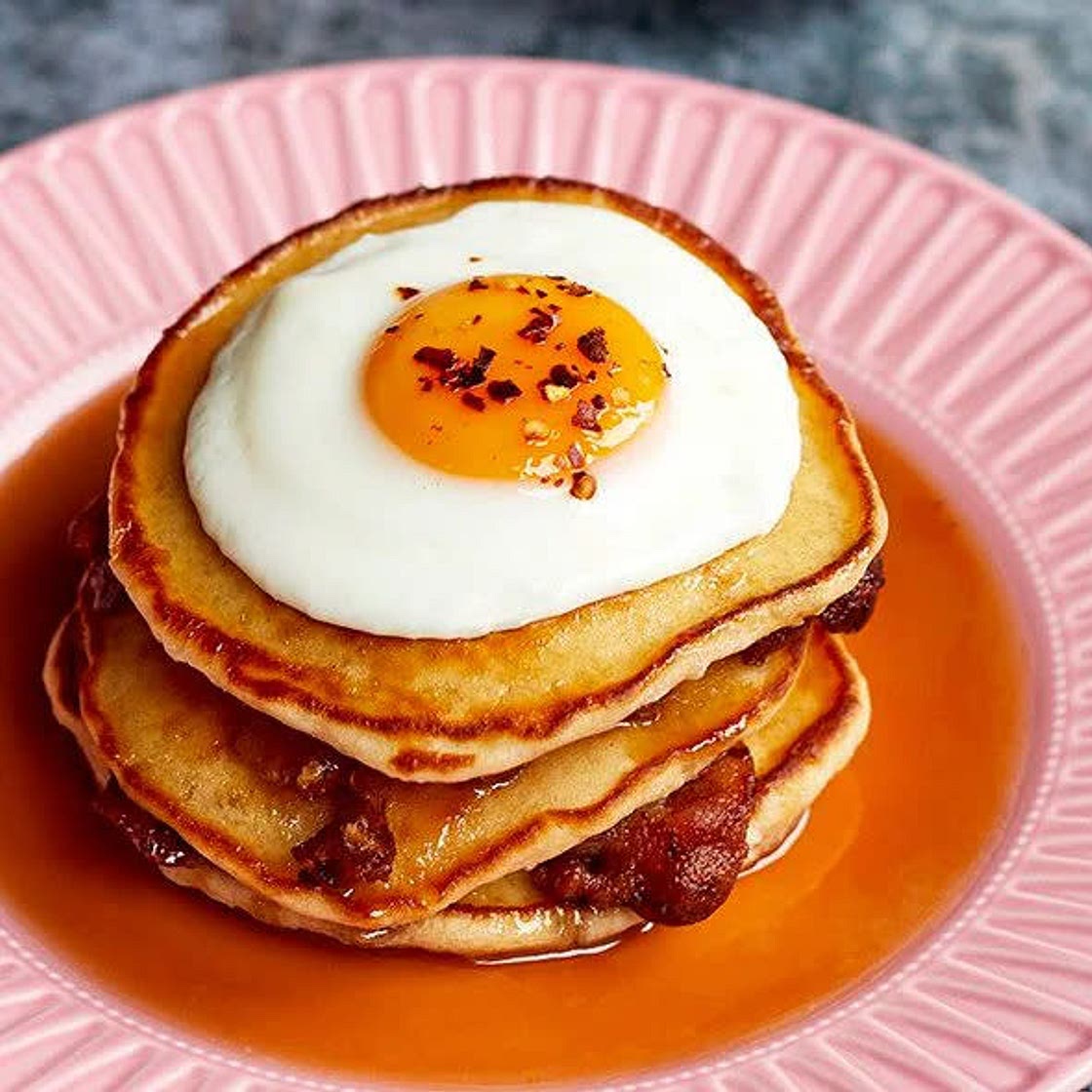 Hot cakes con huevo
