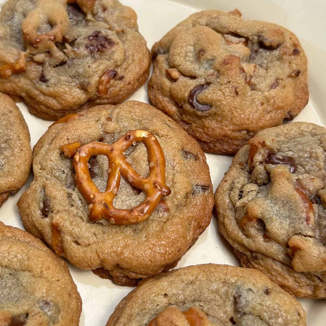 Peanut butter Chocolate Chip Pretzel Cookies