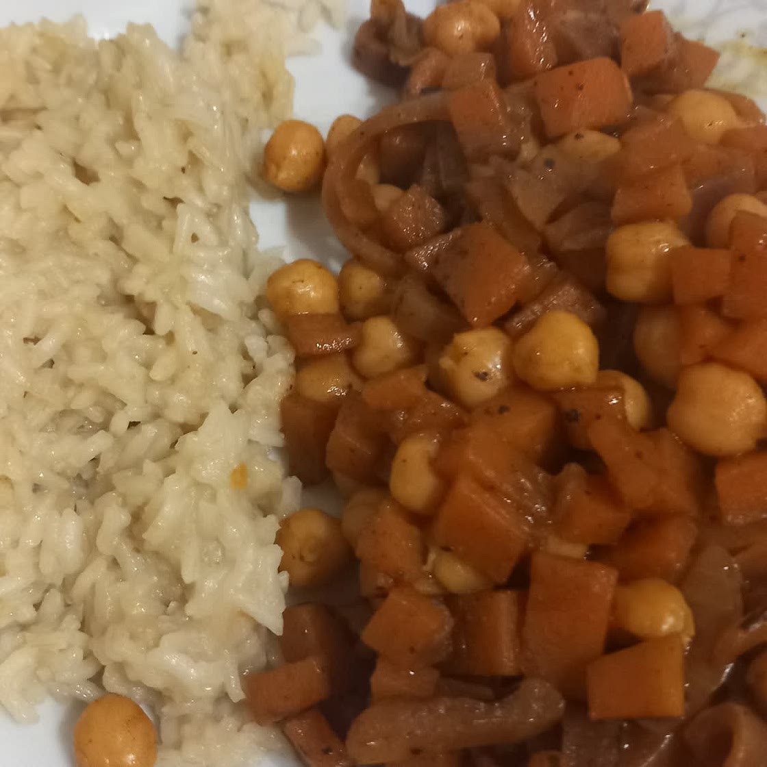 Curry vegetariano con zucca e ceci