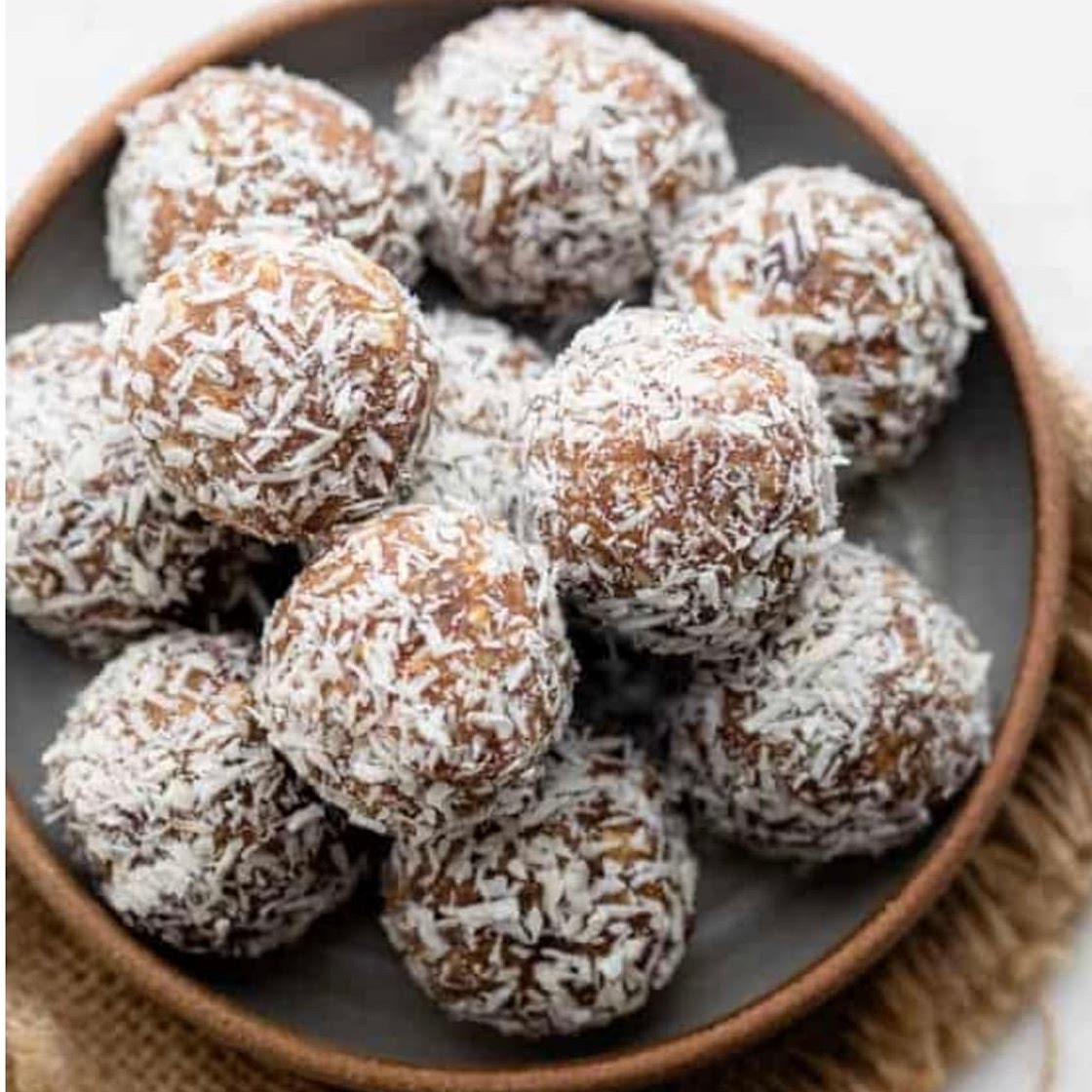 Date & Nut Blissballs