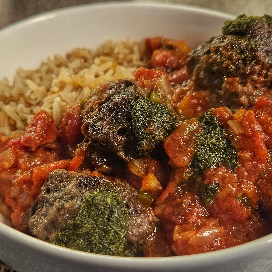 Meatballs in tomato, cardamom & lime sauce