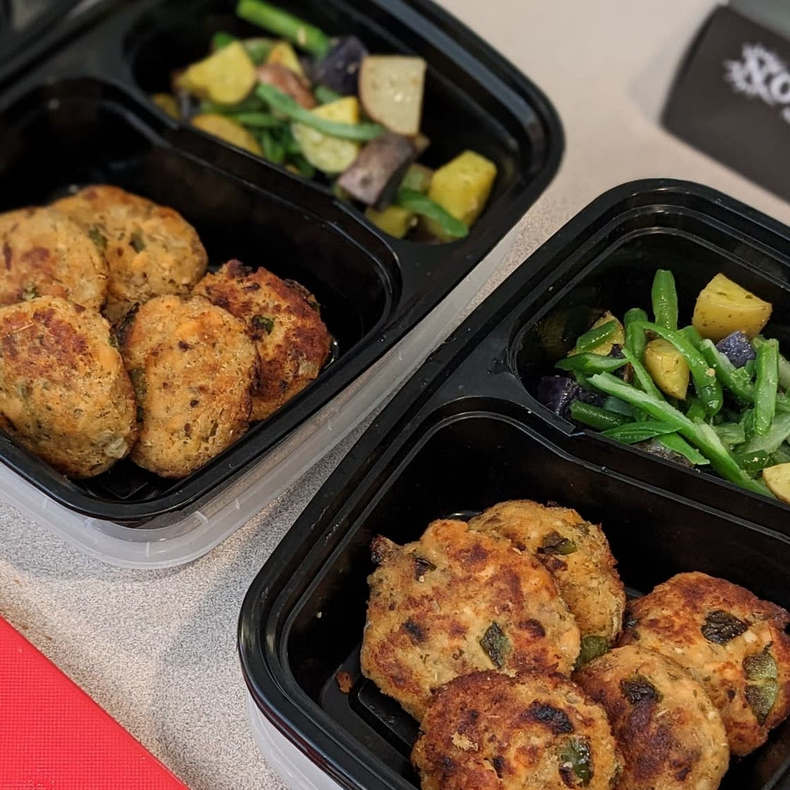 Salmon Cakes Recipe (Salmon Patties)